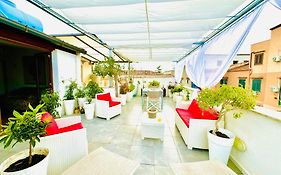 Meetup On The Terrace View With Private Parking